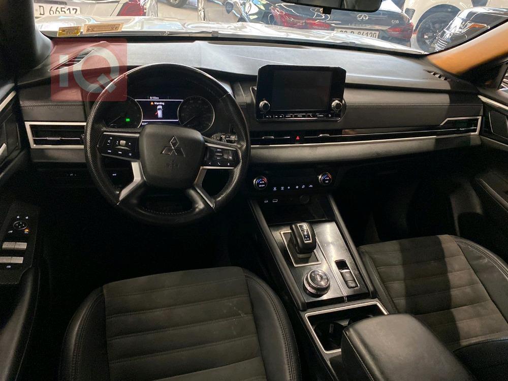 میتسوبیشی ئاوتلاندەر